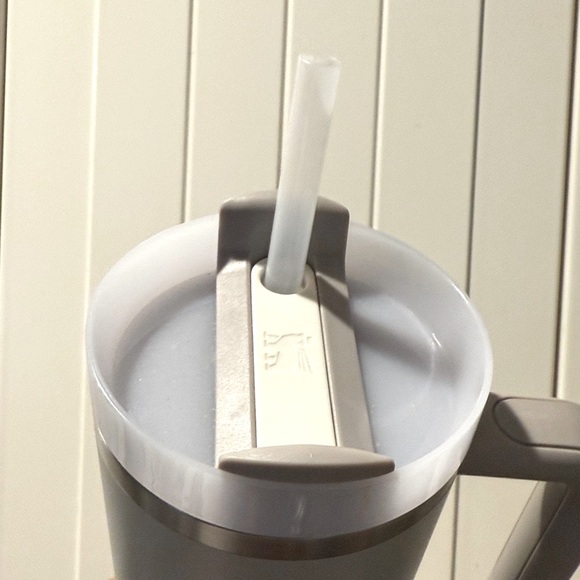 Nike Stanley Silver and Gray Insulated Tumbler - Picture 5 of 12